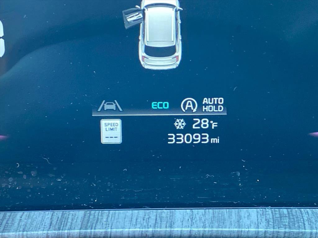 Used 2024 Kia Telluride EX w/ EX Captain's Chair Package image 22