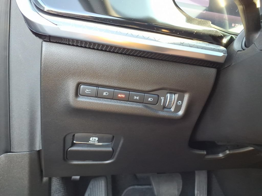 Used 2025 Jeep Wagoneer S Limited AWD/4WD image 16