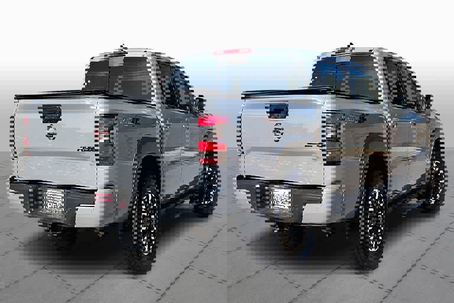 Used 2023 Nissan Frontier PRO-4X w/ Pro Convenience Package image 13