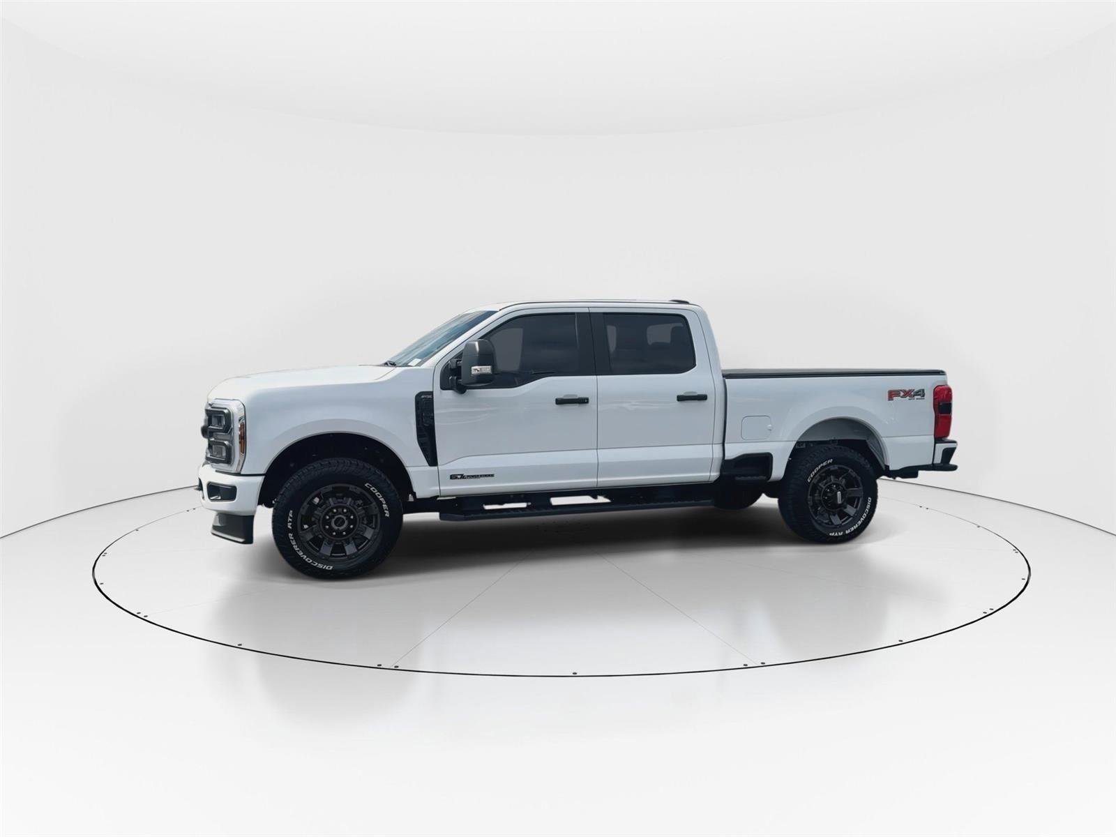 Certified 2025 Ford F250 XL w/ STX Appearance Package image 4