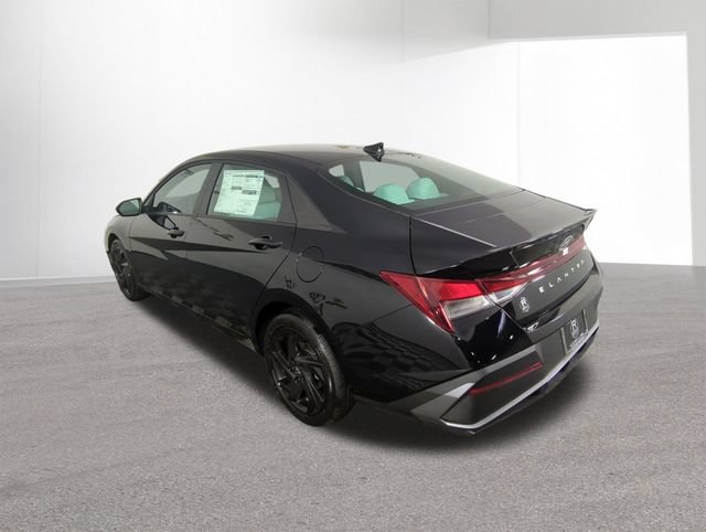 New 2026 Hyundai Elantra Sport FWD image 32