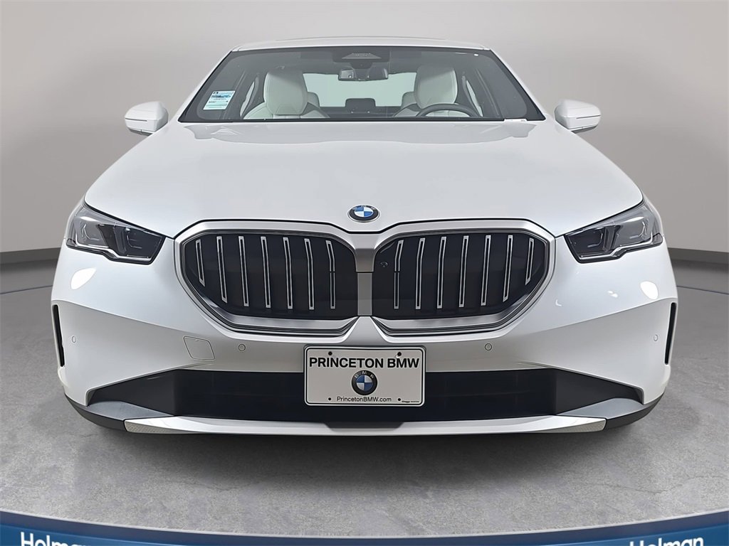 Used 2026 BMW 530i xDrive w/ Premium Package image 3