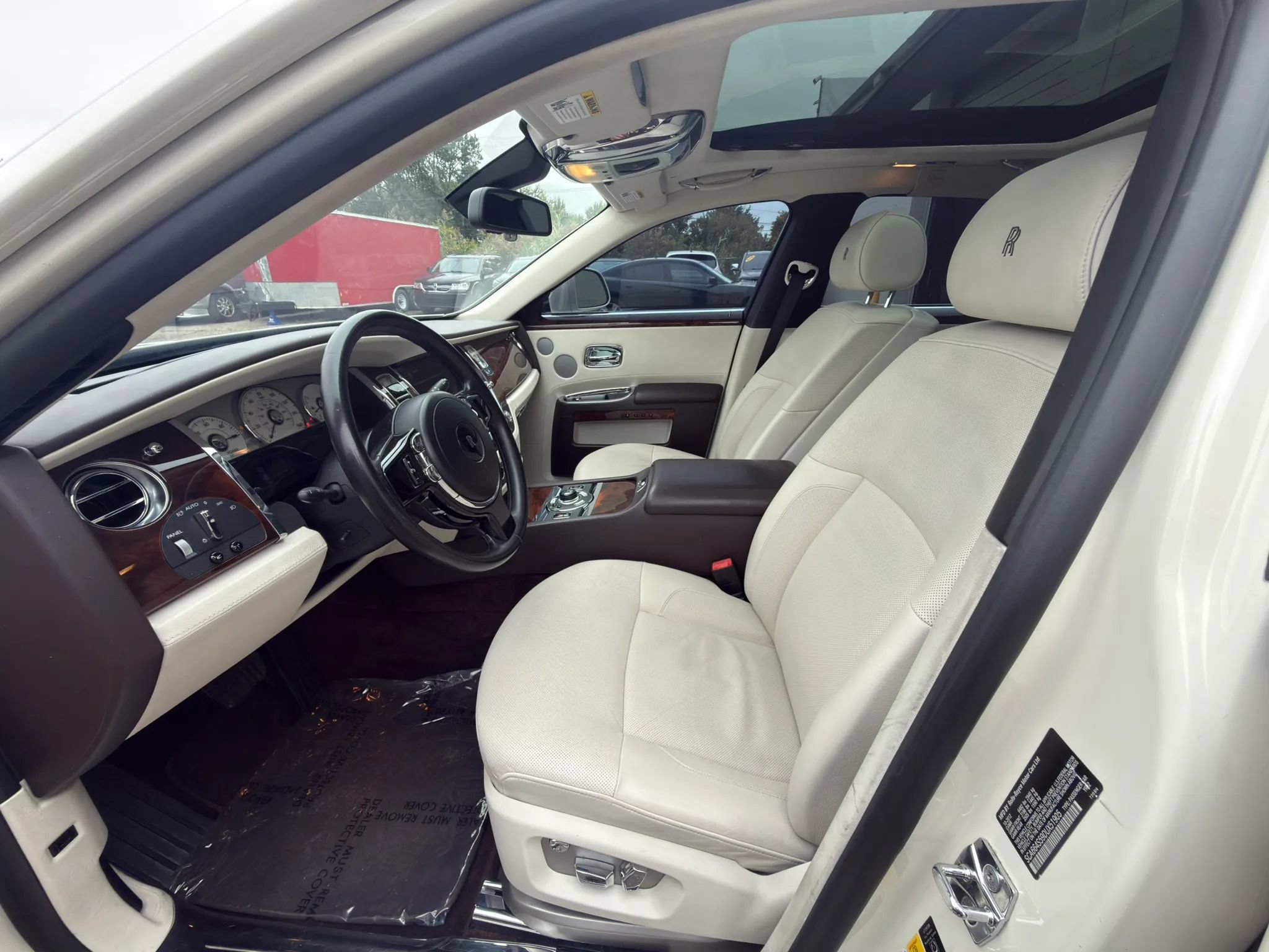 Used 2013 Rolls-Royce Ghost RWD image 20