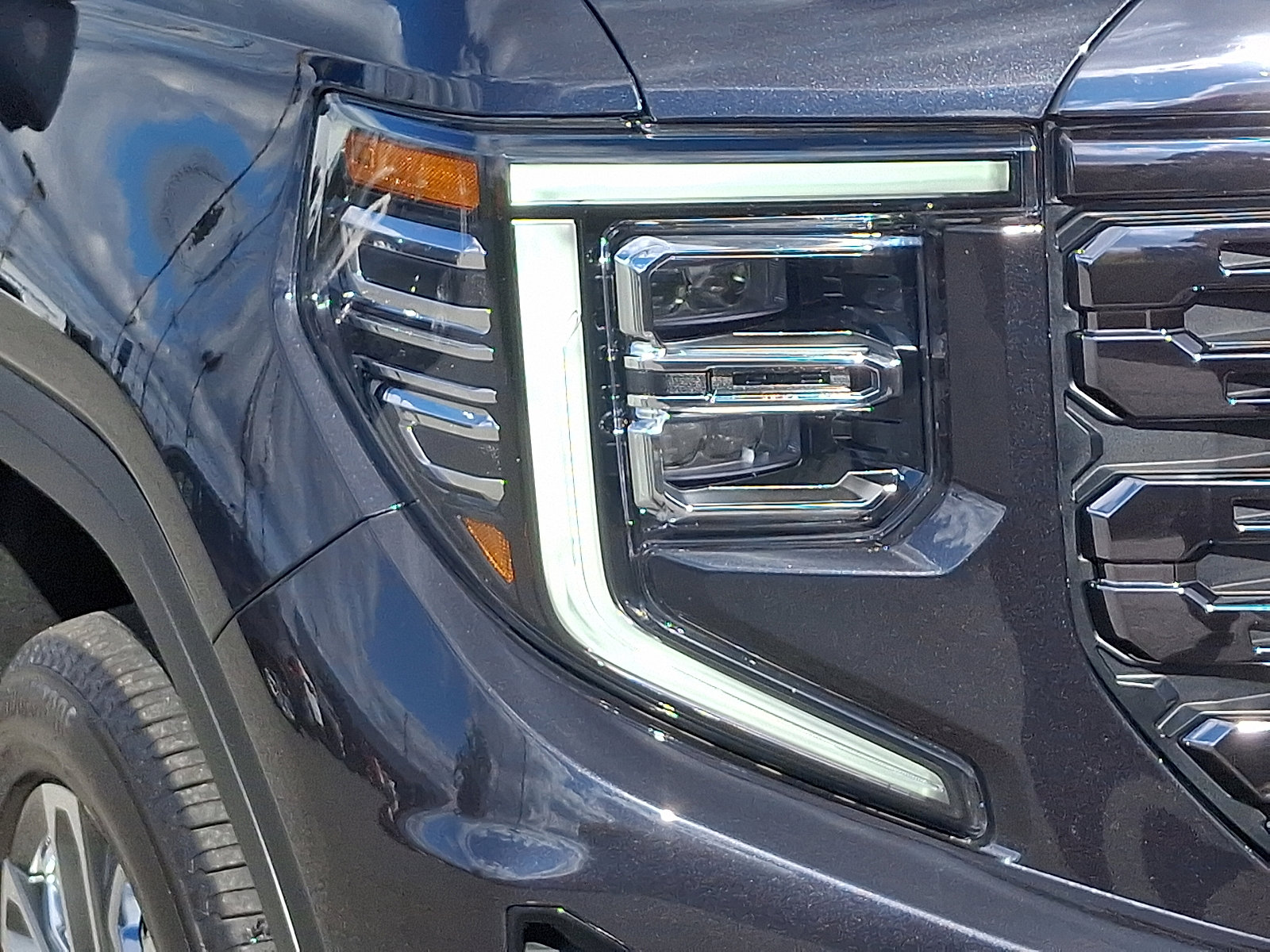 Certified 2024 GMC Sierra 1500 Denali Ultimate image 9