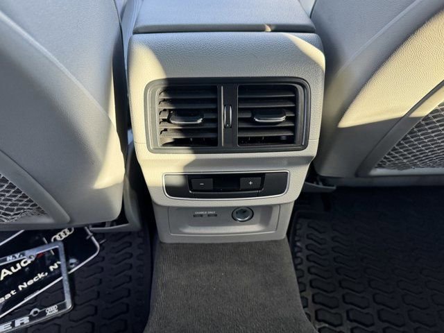 Used 2023 Audi Q5 2.0T Premium w/ Convenience Package AWD/4WD image 16