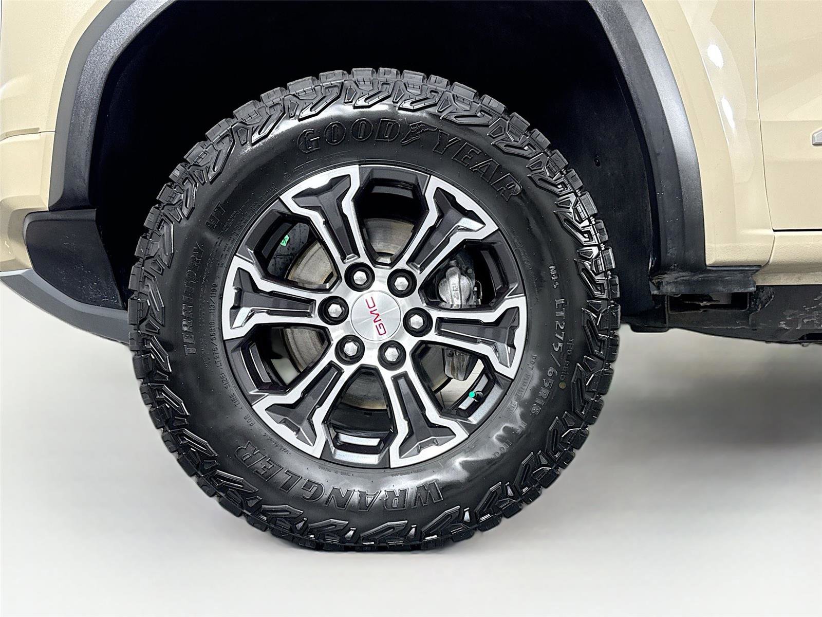 Used 2023 GMC Canyon AT4 w/ AT4 Premium Package image 42