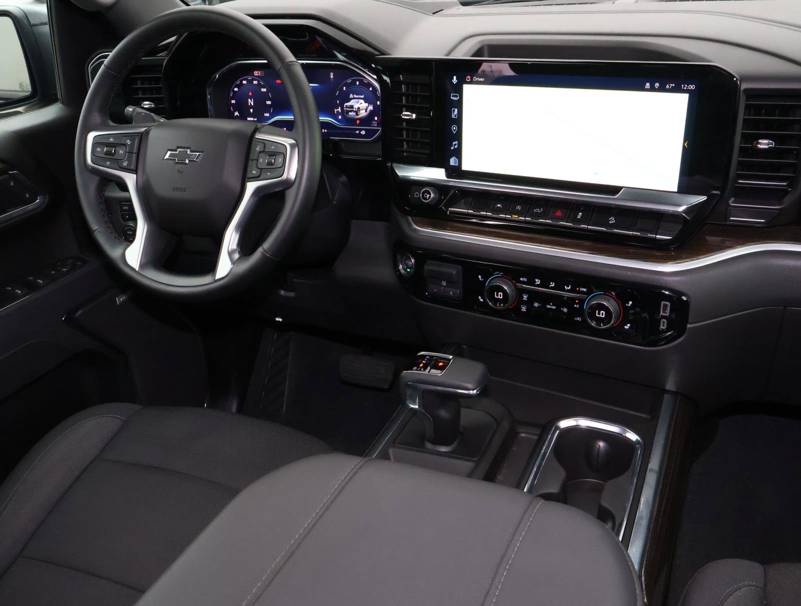 Used 2025 Chevrolet Silverado 1500 LT Trail Boss w/ Convenience Package II image 12