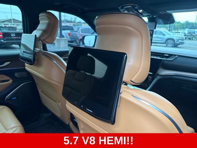 Used 2023 Jeep Grand Cherokee L Summit w/ Advanced Protech Group IV AWD/4WD image 19
