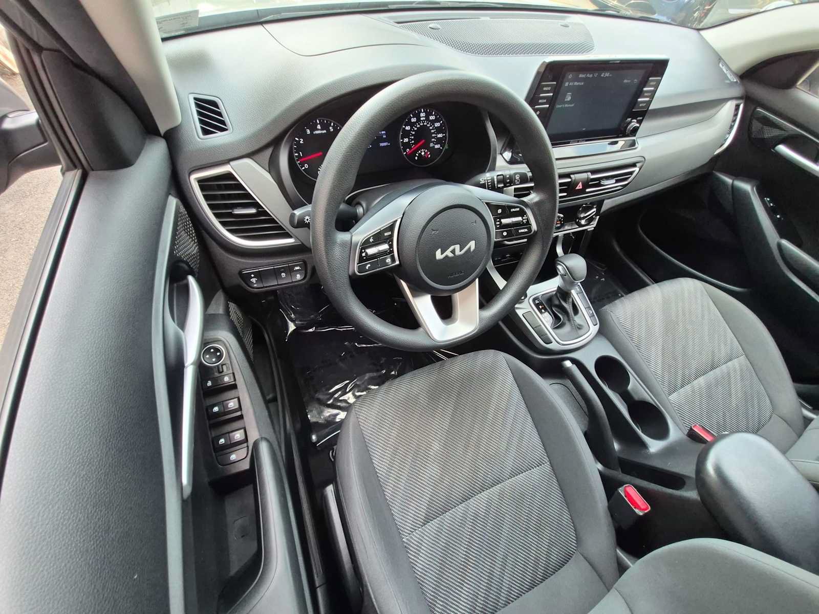 Used 2023 Kia Seltos LX AWD/4WD image 10