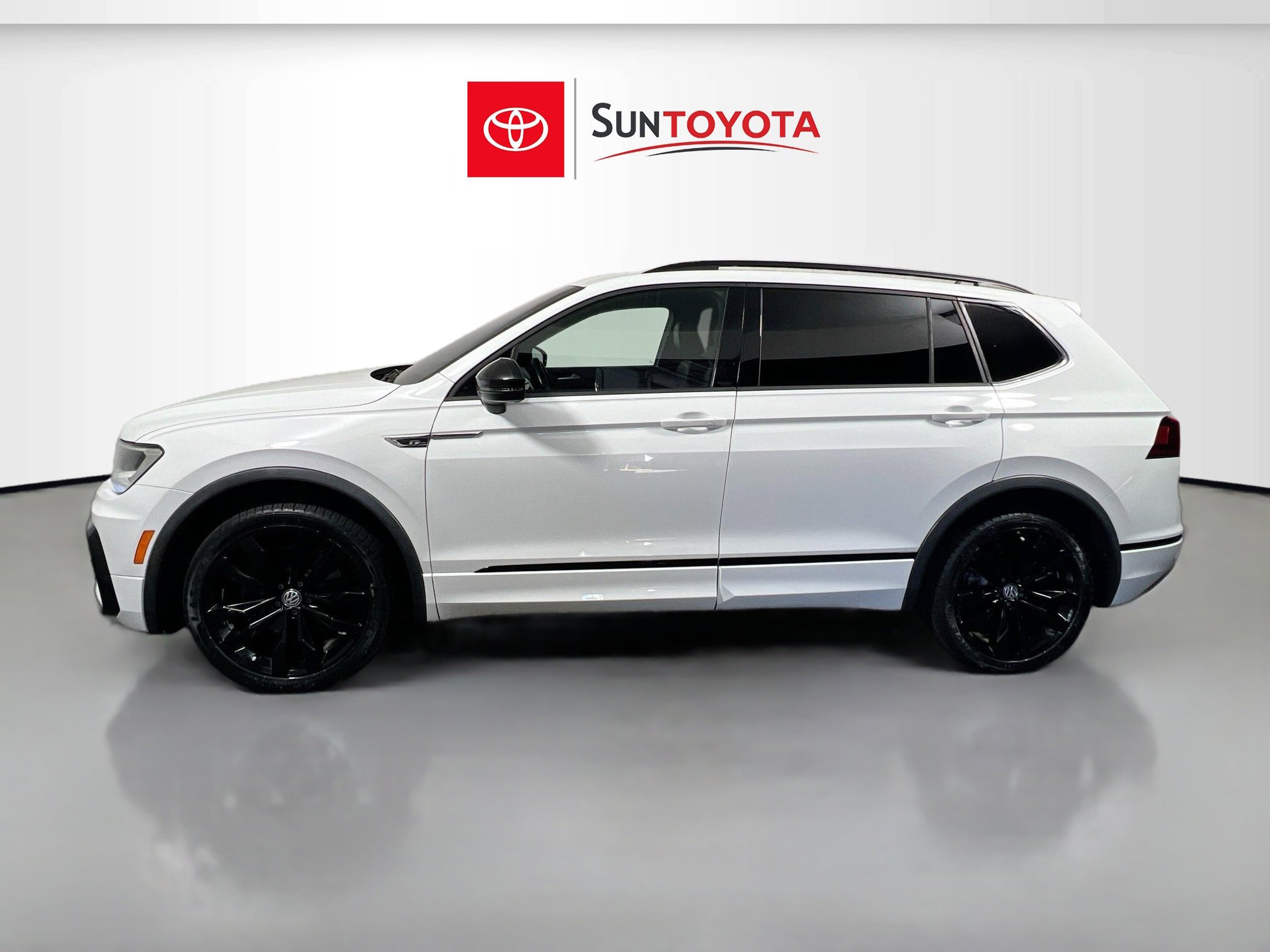 Used 2021 Volkswagen Tiguan SE R-Line image 7