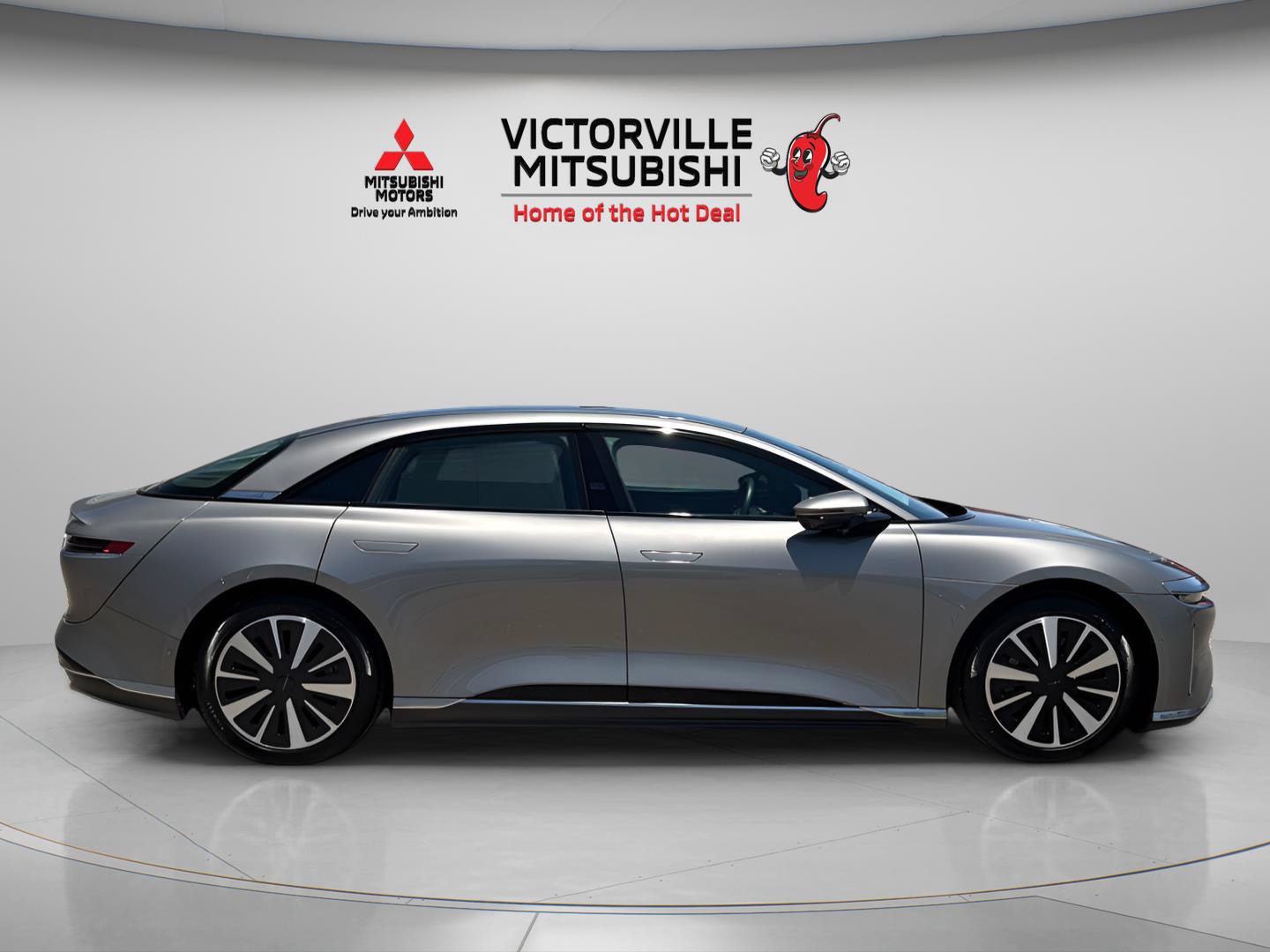 Used 2023 Lucid Air Touring AWD/4WD image 9