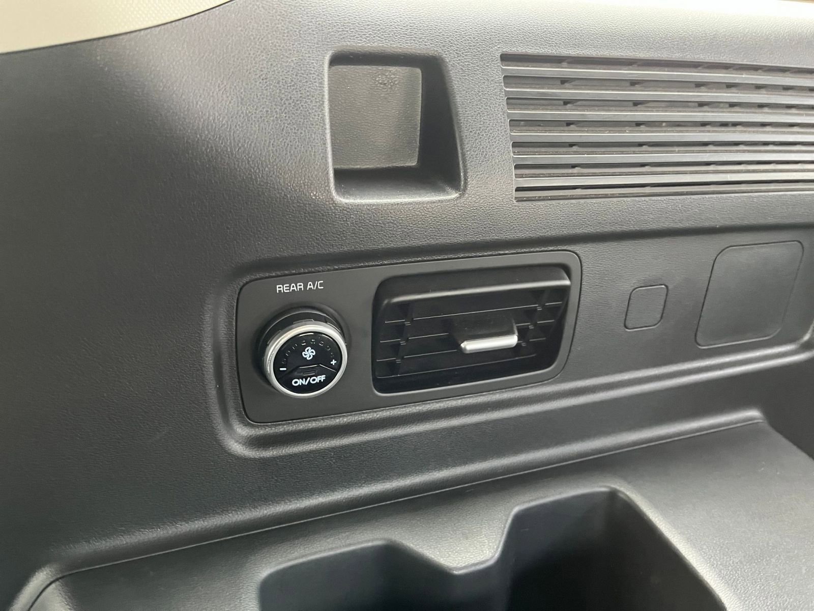 Used 2025 Hyundai Santa Fe SEL image 27