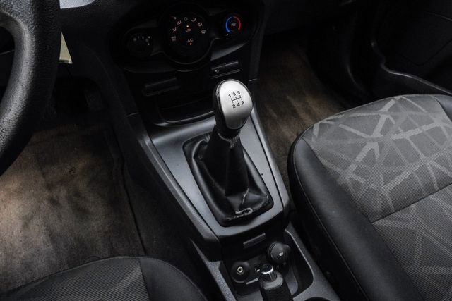 Used 2012 Ford Fiesta SE w/ Moon & Mood Pkg FWD image 24