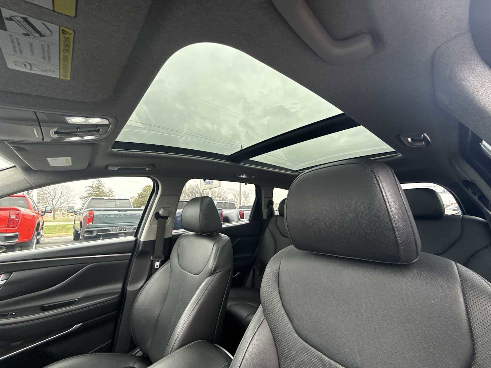 Used 2019 Hyundai Santa Fe AWD image 16