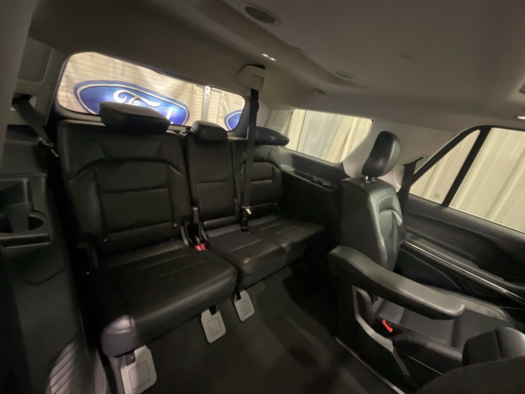Used 2025 Lincoln Navigator Reserve AWD/4WD image 18