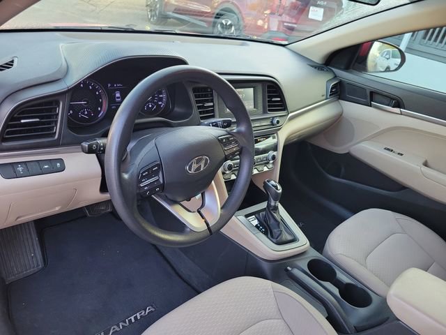 Used 2020 Hyundai Elantra SE image 11