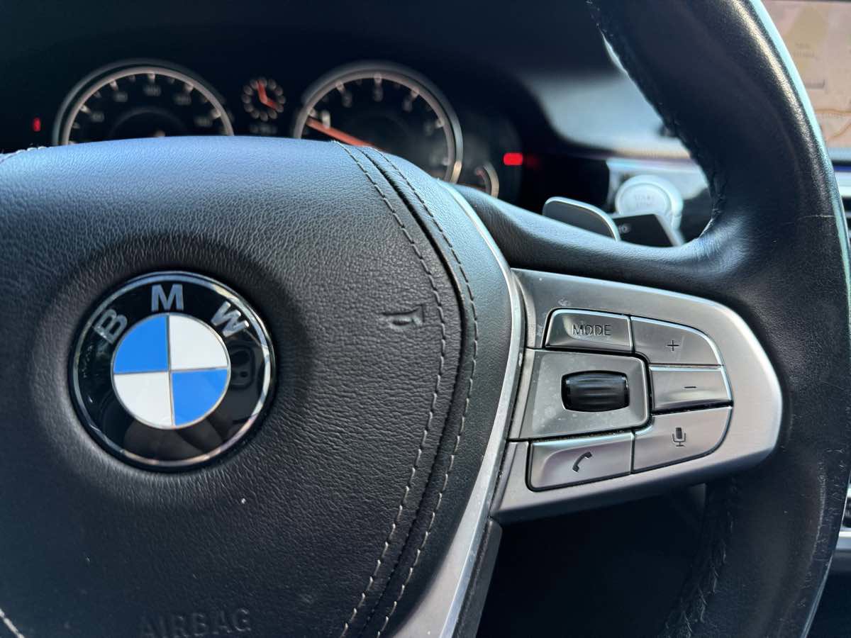 Used 2019 BMW 740i image 18