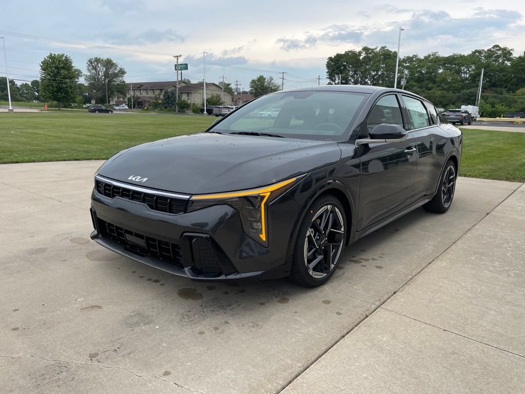 New 2026 Kia K4 GT-Line w/ GT-Line Premium Package FWD image 2