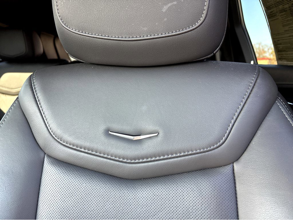 Certified 2025 Cadillac XT5 Premium Luxury image 4