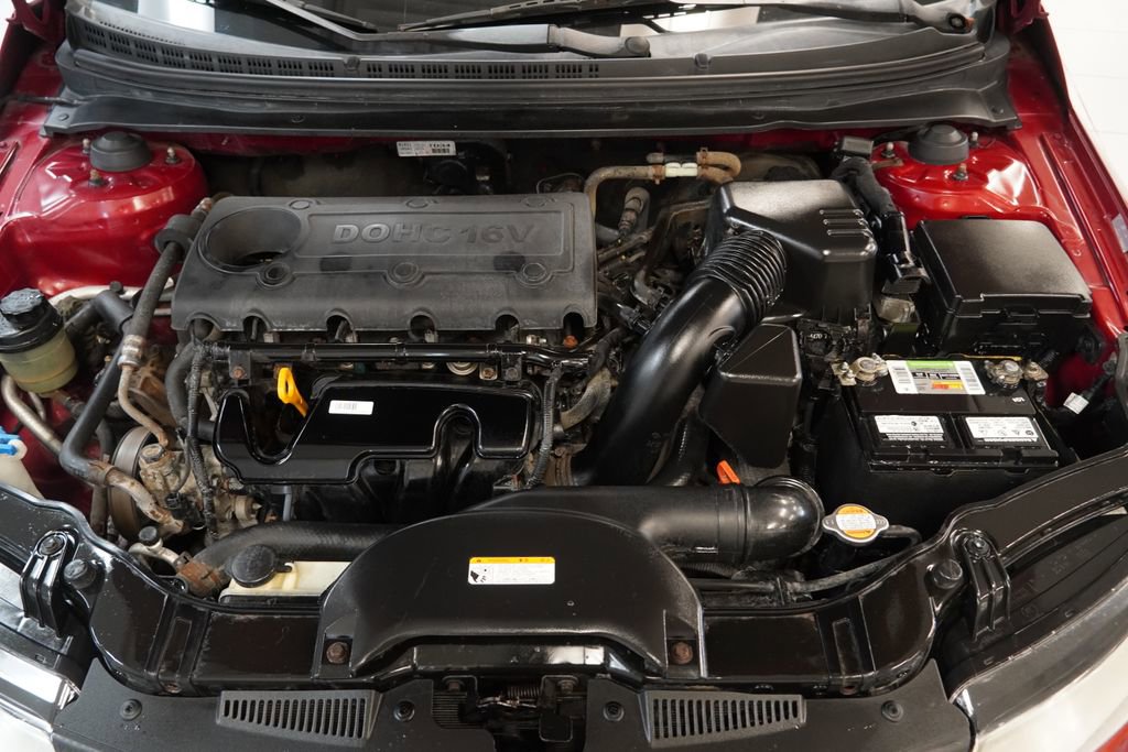 Used 2010 Kia Forte Koup EX image 33
