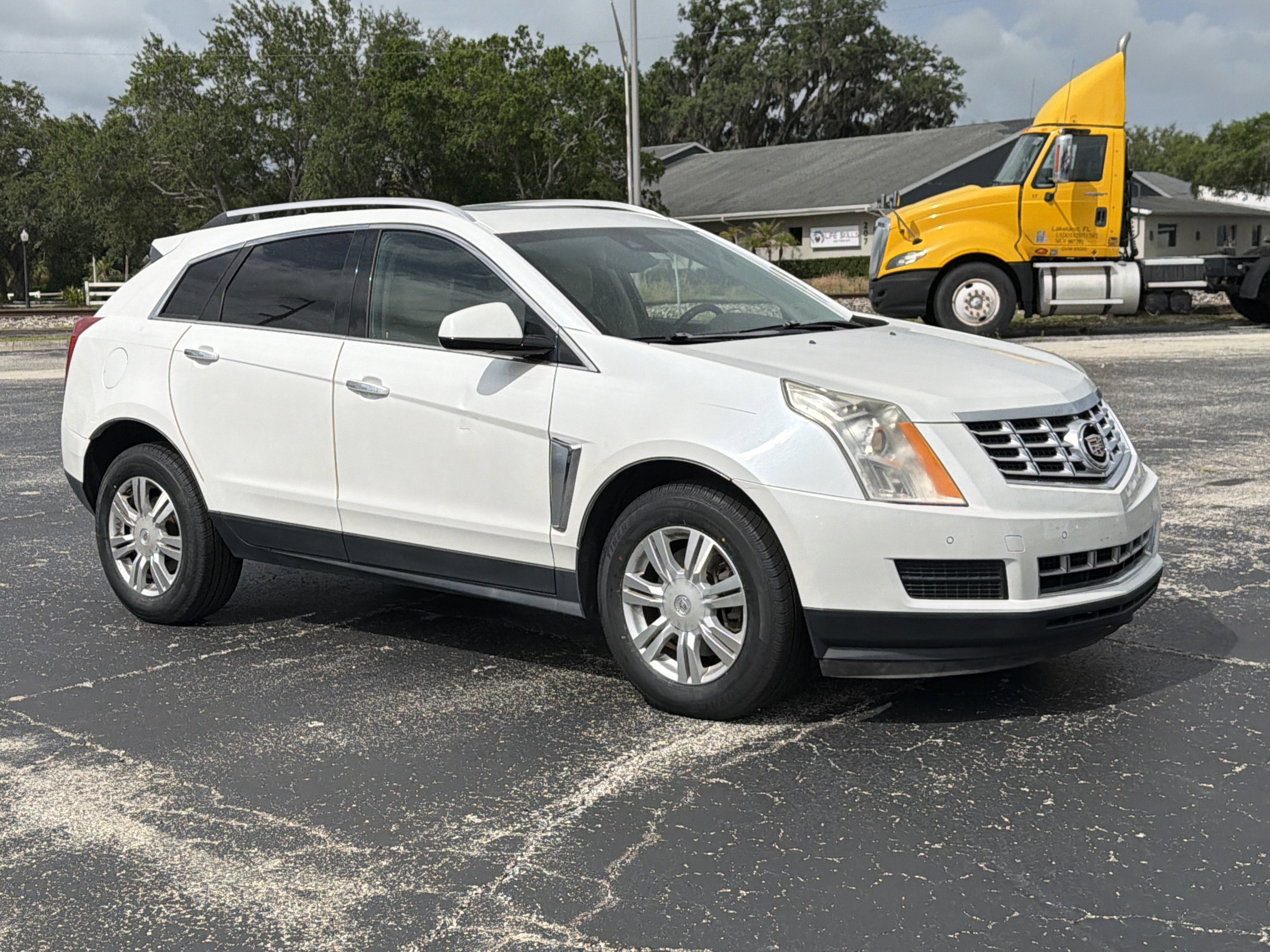 Used 2016 Cadillac SRX Luxury w/ Driver Awareness Package FWD video 1