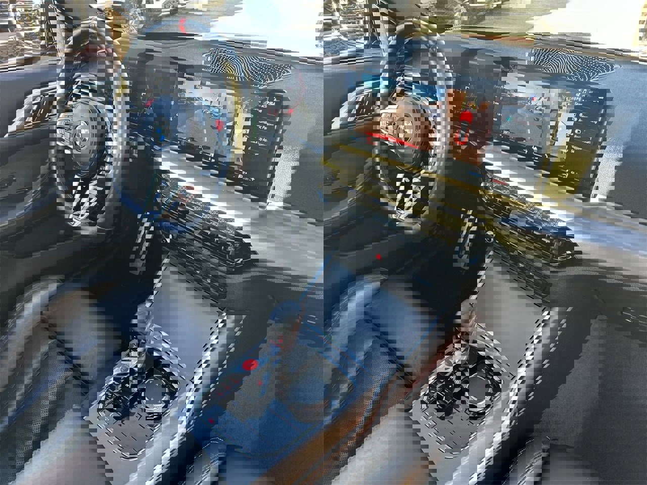 Used 2025 BMW M4 xDrive Competition w/ Executive Package image 11