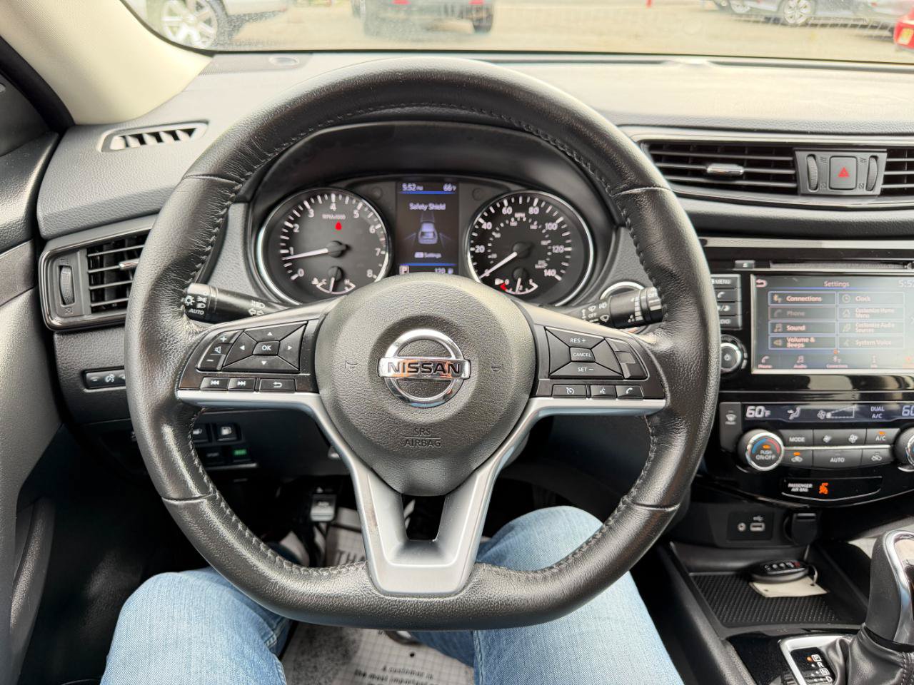 Used 2018 Nissan Rogue SV AWD/4WD image 61
