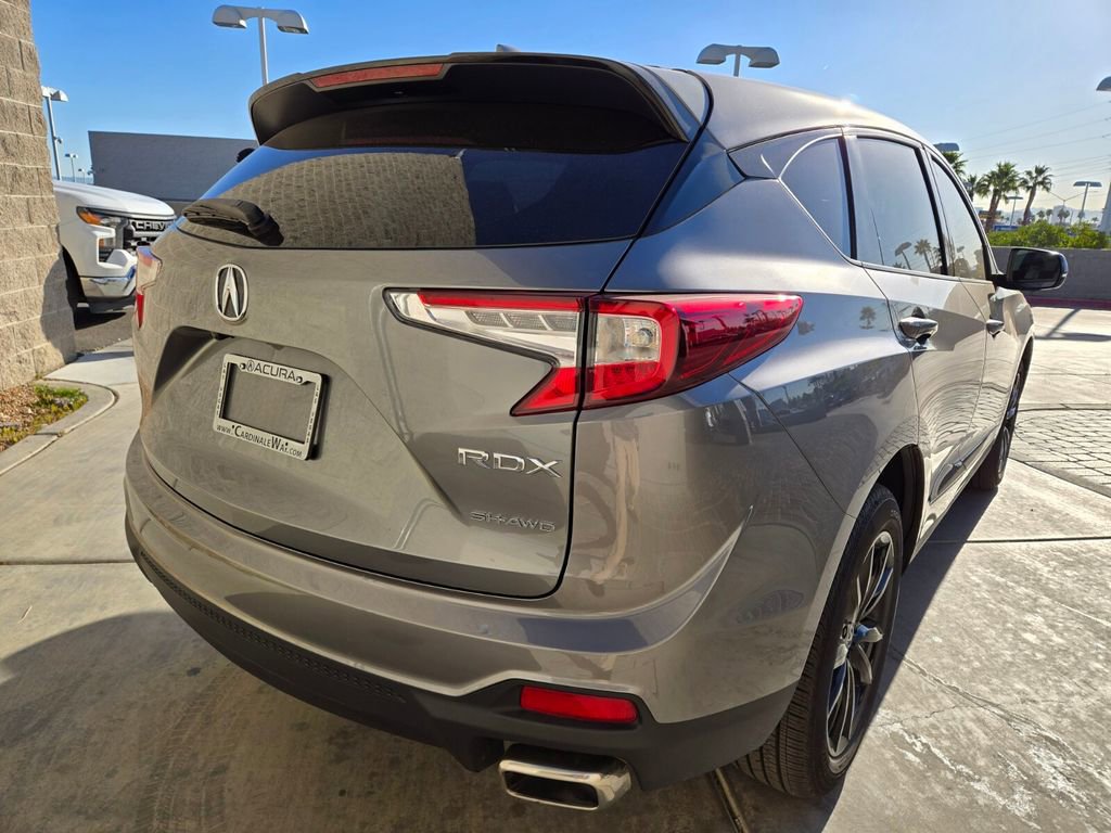 Used 2025 Acura RDX SH-AWD image 4