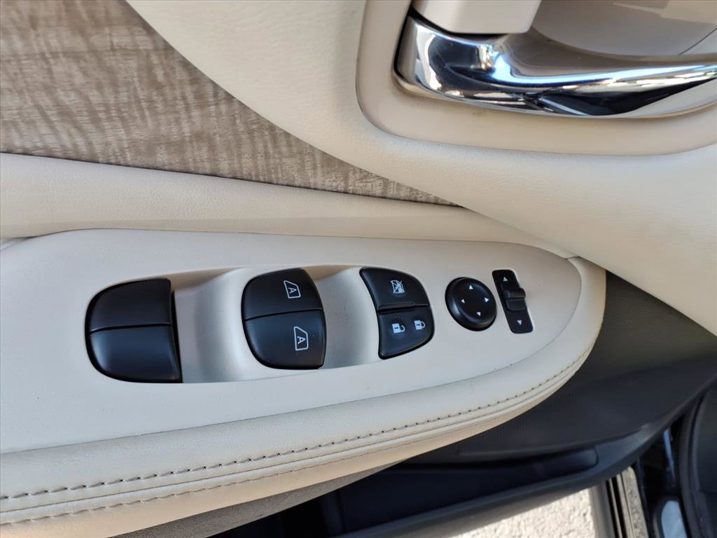 Used 2022 Nissan Murano SV w/ Cargo Package AWD/4WD image 14