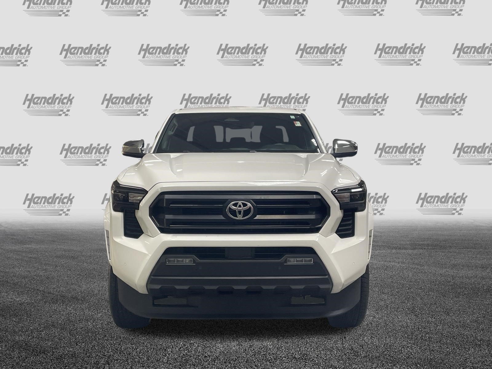 Certified 2024 Toyota Tacoma SR5 AWD/4WD image 3