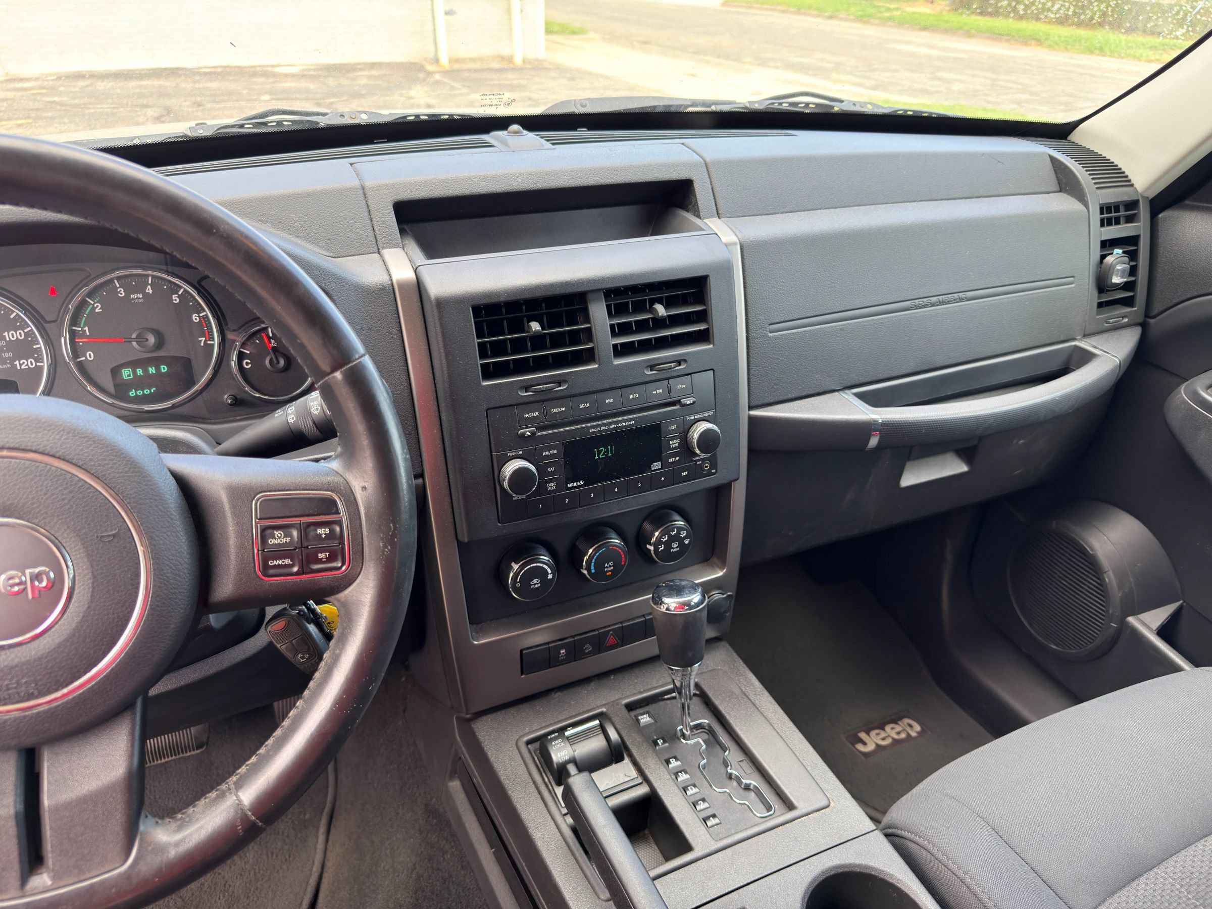 Used 2012 Jeep Liberty Sport w/ Popular Equipment Group AWD/4WD image 16