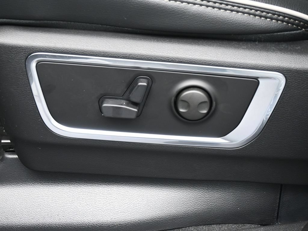 Used 2026 RAM 1500 Laramie w/ Night Edition AWD/4WD image 12