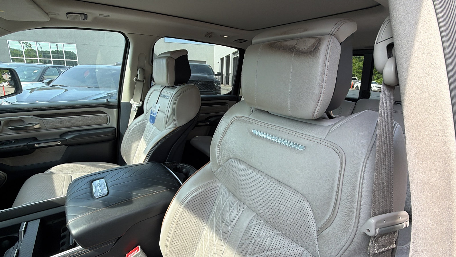 Used 2025 RAM 1500 Tungsten AWD/4WD image 17