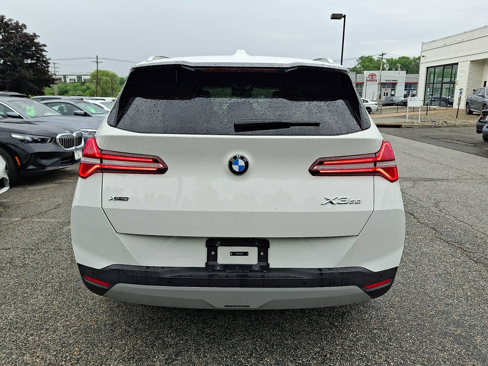 Used 2025 BMW X3 xDrive30i w/ Convenience Package AWD/4WD image 5