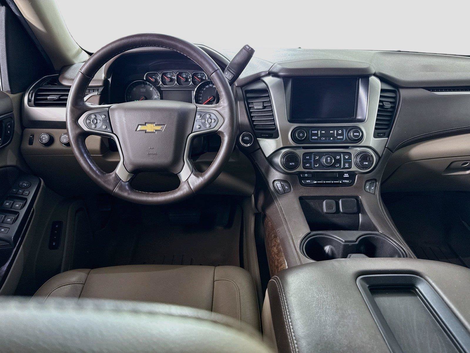Used 2018 Chevrolet Suburban LT w/ LT Signature Package AWD/4WD image 2