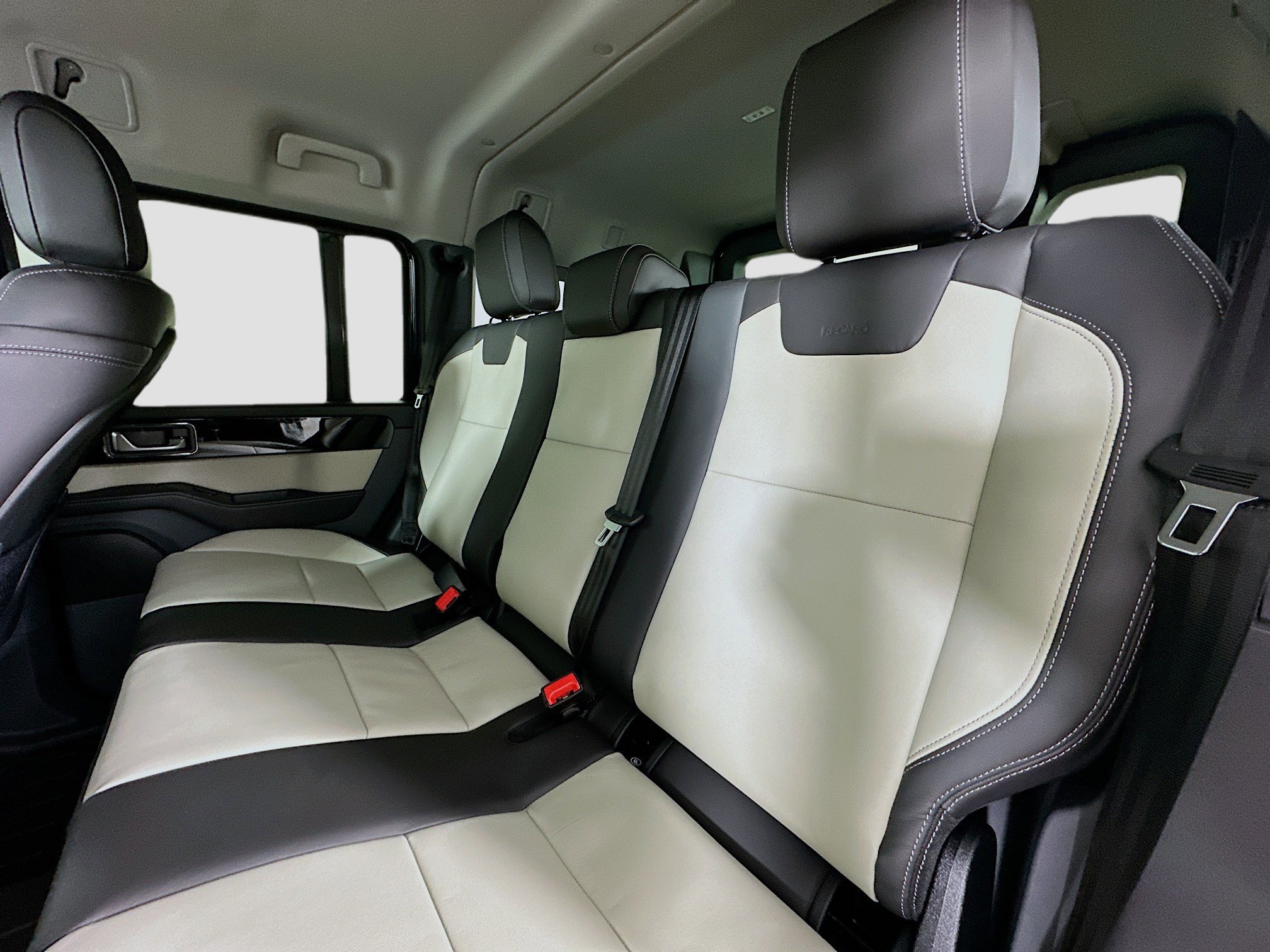 New 2026 INEOS Grenadier Fieldmaster Edition image 37