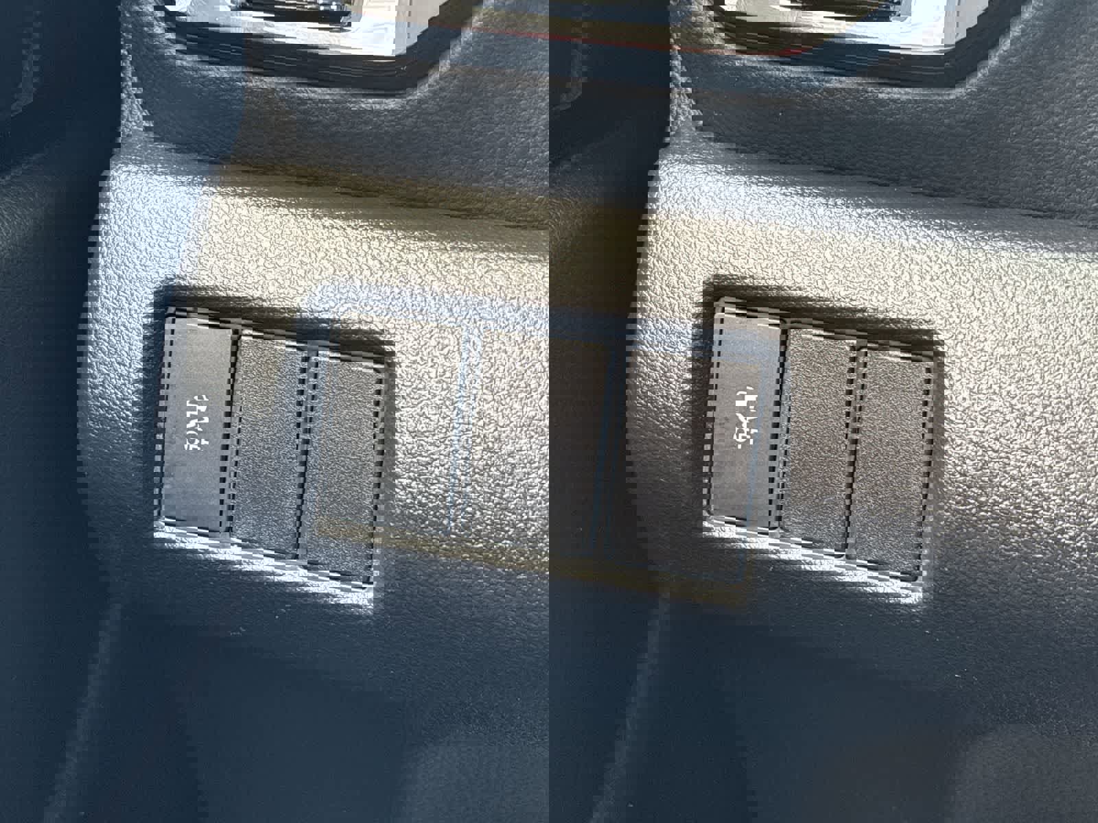 Used 2023 Honda Pilot Sport image 32