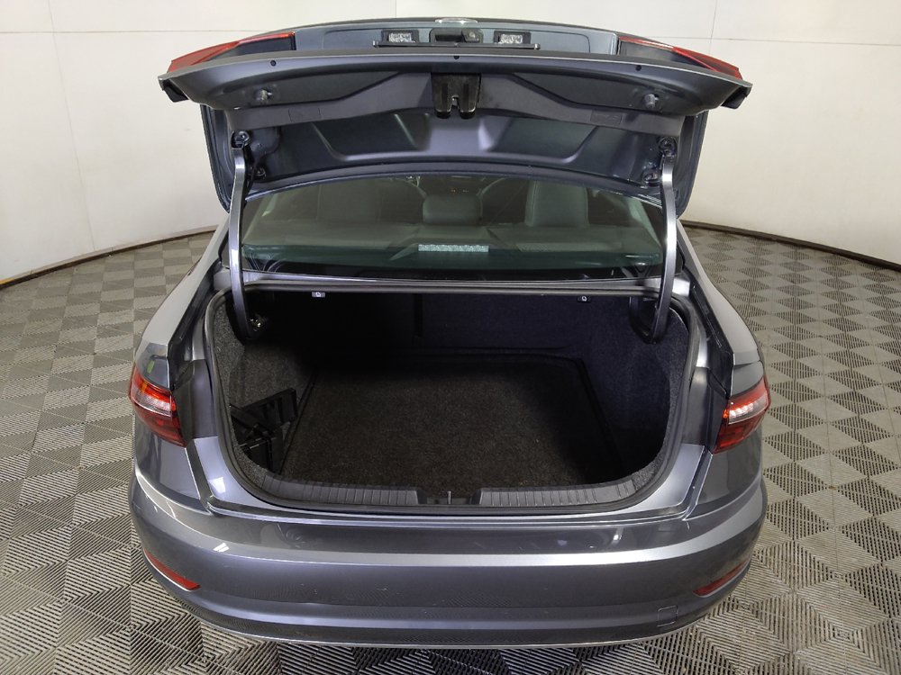 Used 2020 Volkswagen Jetta SE FWD image 29