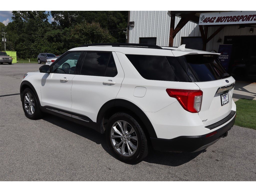 Used 2022 Ford Explorer XLT w/ Equipment Group 202A RWD image 3