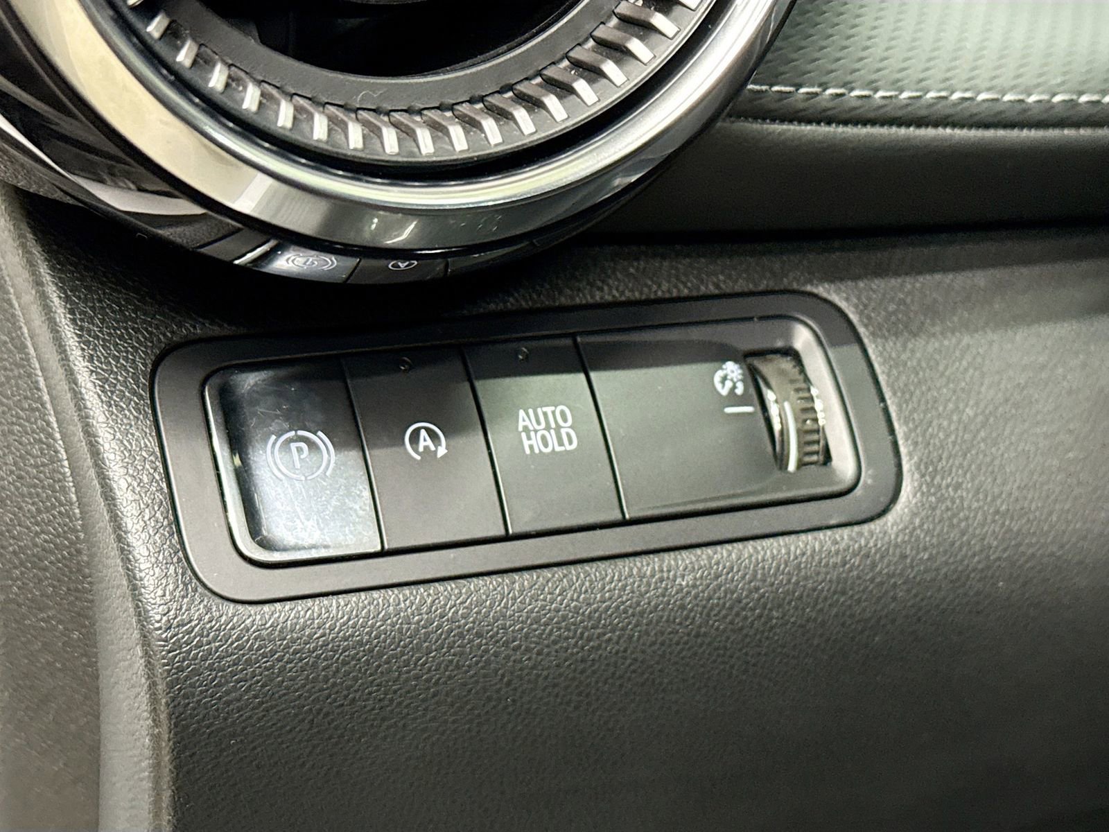 Used 2025 Chevrolet Equinox LT FWD image 12