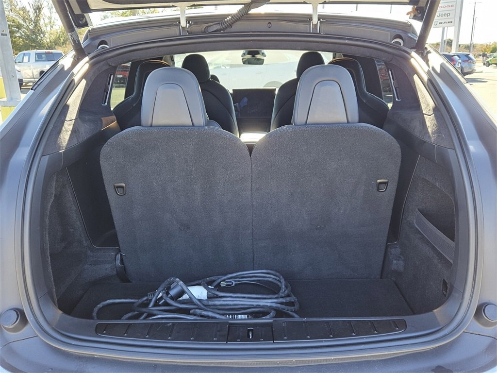 Used 2022 Tesla Model X image 13