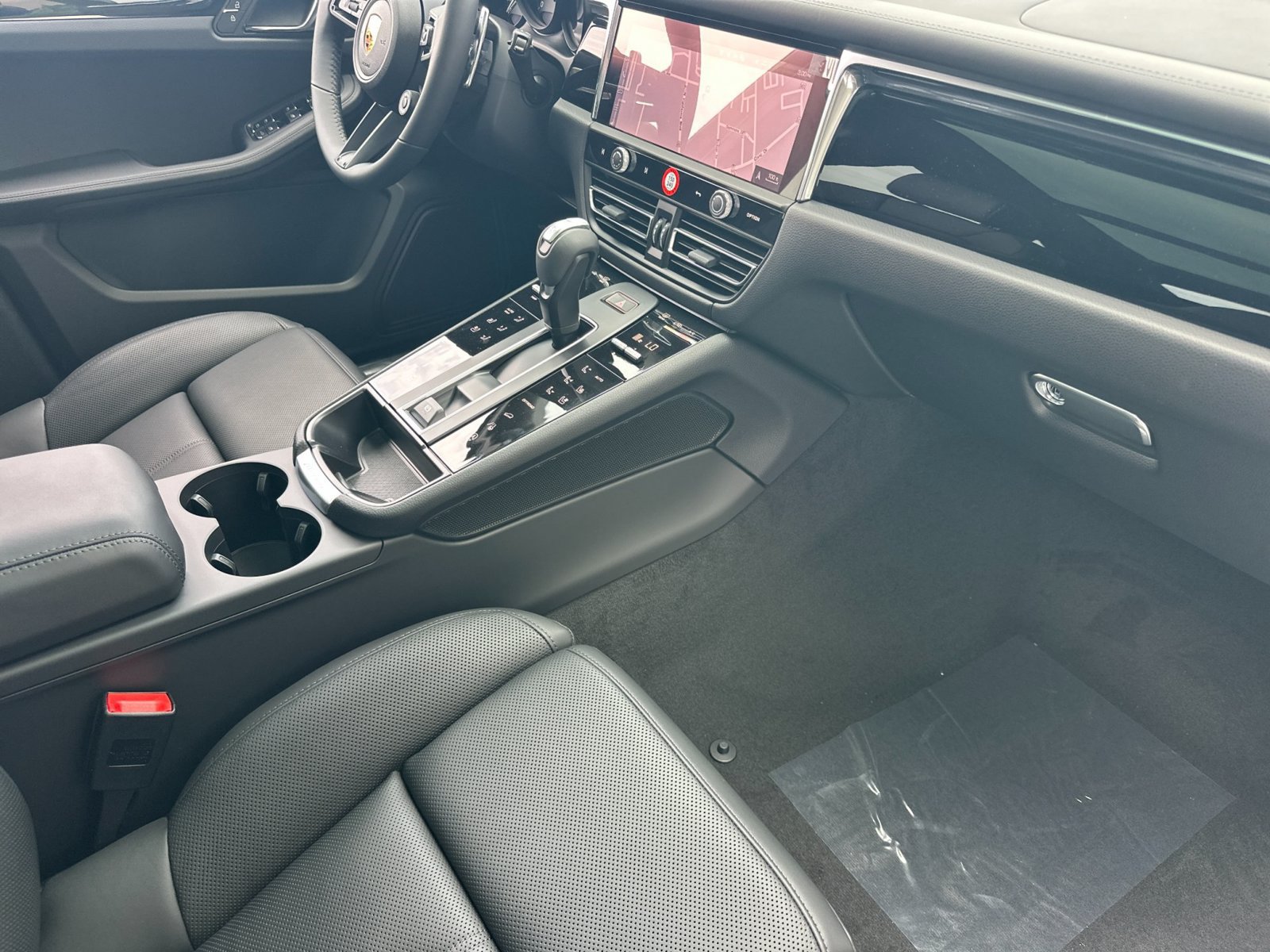 New 2026 Porsche Macan AWD/4WD image 22