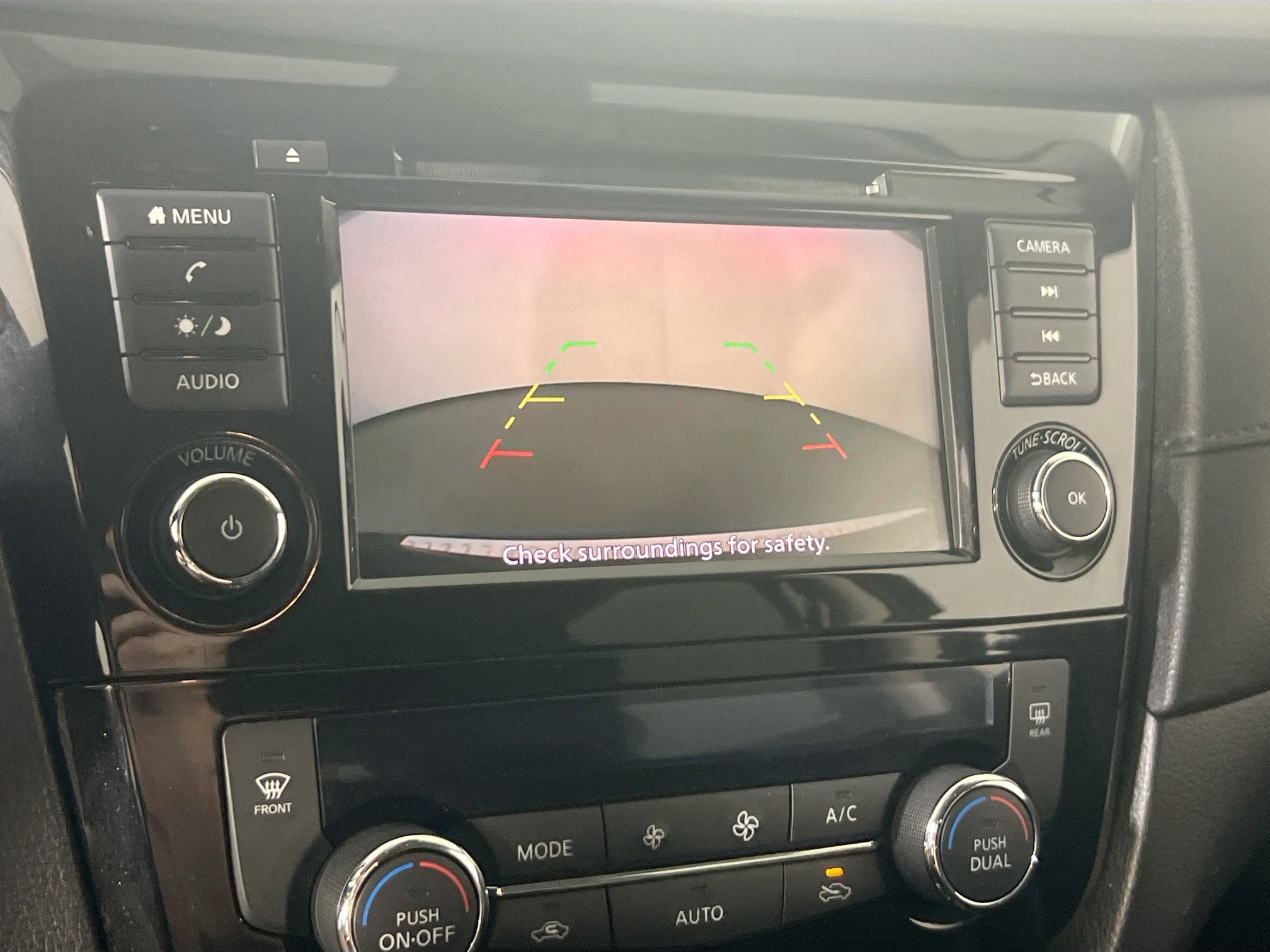 Used 2020 Nissan Rogue SV image 13