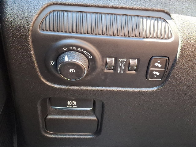 Used 2024 Jeep Wagoneer Series III AWD/4WD image 24