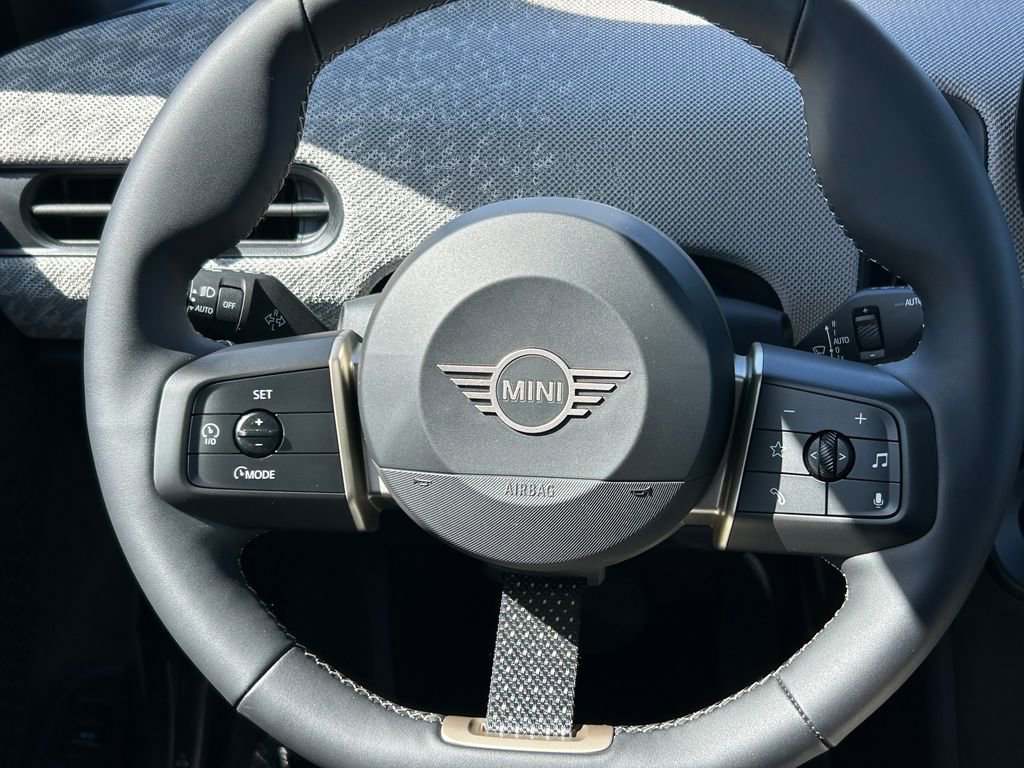 Used 2025 MINI Cooper S FWD image 18