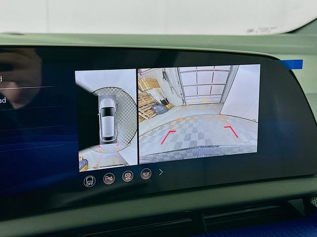 New 2026 Cadillac Optiq Luxury 1 image 10