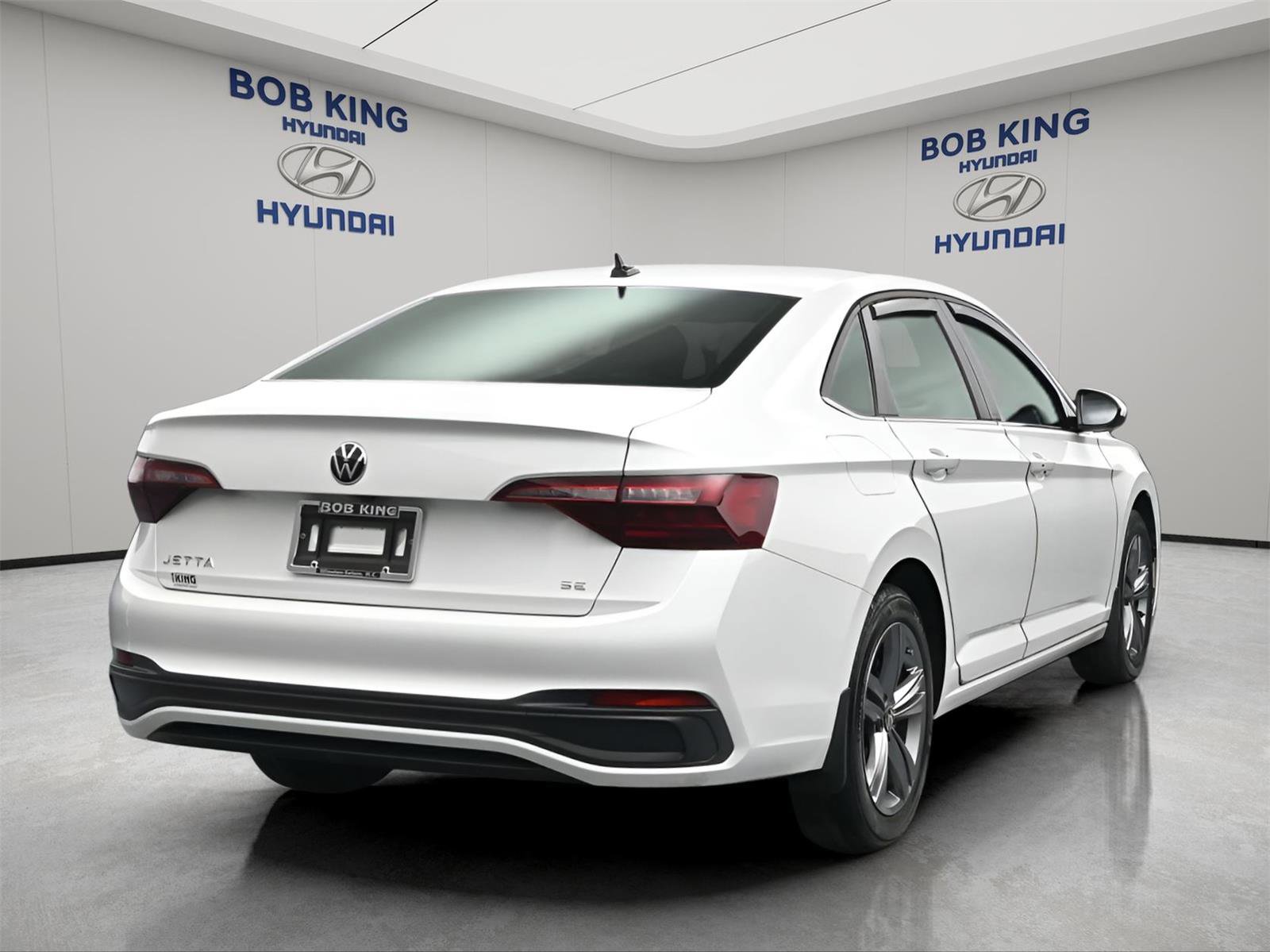 Used 2023 Volkswagen Jetta SE image 18