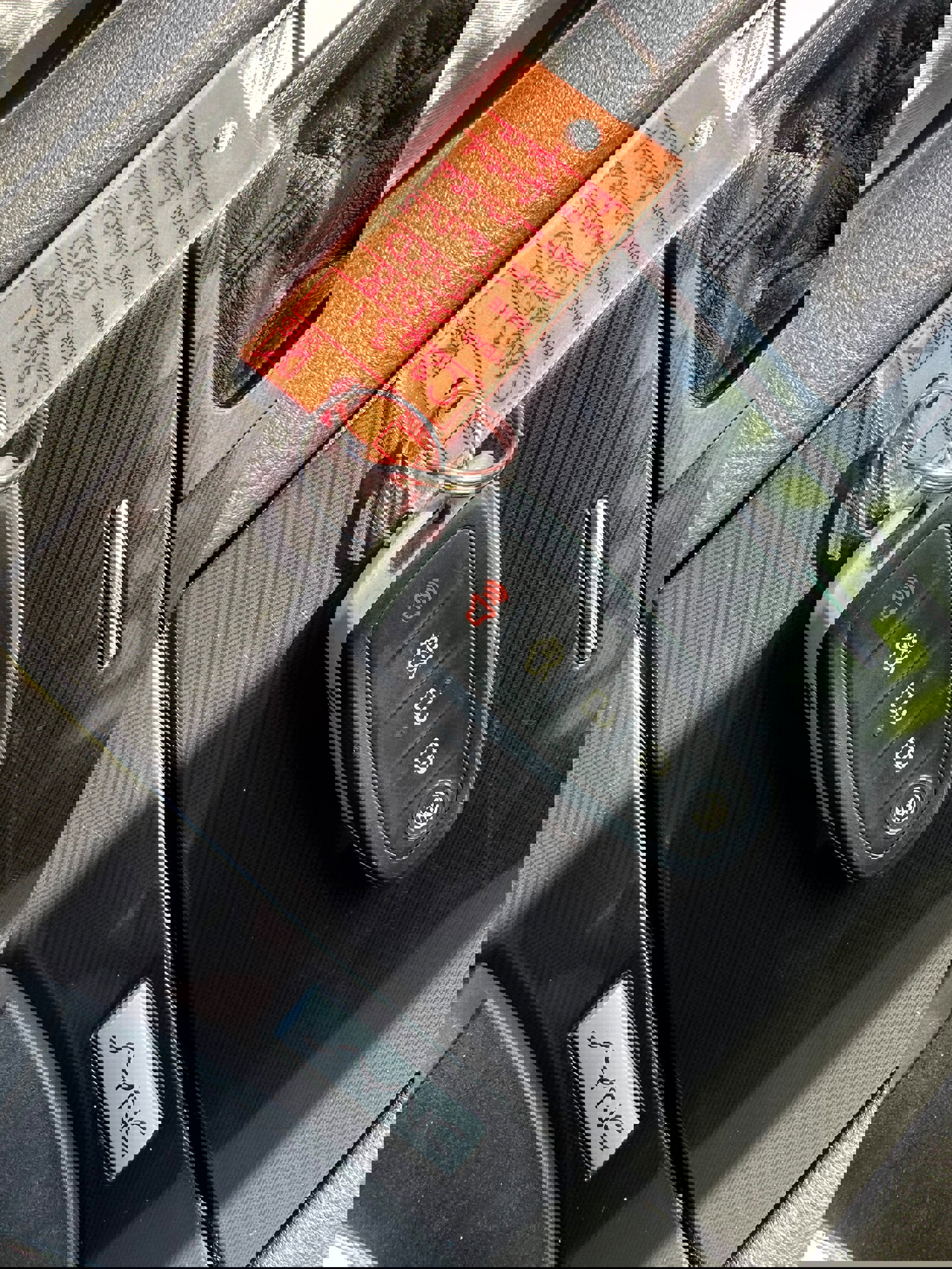 Used 2018 Ford Taurus Limited FWD image 16