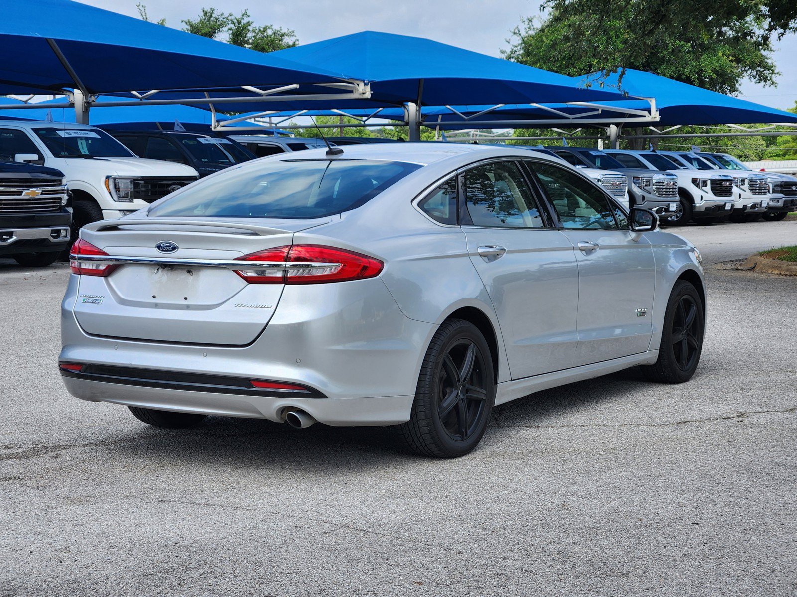 Used 2017 Ford Fusion Energi Titanium FWD image 5