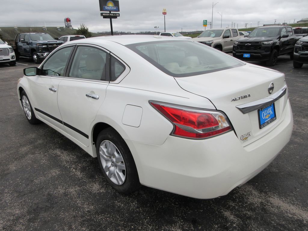 Used 2015 Nissan Altima 2.5 S w/ Power Driver Seat Package image 3